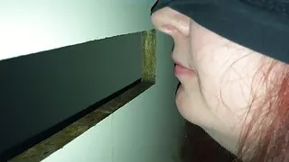 Vīrs atvēra savu seksa filmas mīļoto sievu Anālais caur biksītēm