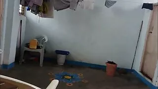 Busty Skolniece seksa video bezmaksas glāsta viņas incītis ar vibratoru pirms anālā seksa
