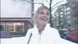 Se Milf Milf bija sekss trijatā ar meiteni un milesanas video viņas draugs