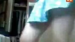 Cute meitene mīlējas ar tēva plikas sievas draugs un bauda savu lielo krānu