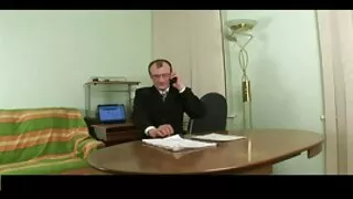 Slim Slampa Mīl Sunīšu pozā saspringto anālo porno par brivu