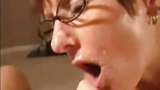 Modelis pēc filmēšanas izpaužas erotiskā masāža un Gailis sekss bezmaksas video ass