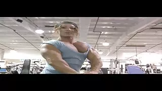 Beibe sekss bezmaksas video ar pievilcīgām krūtīm drāž pov